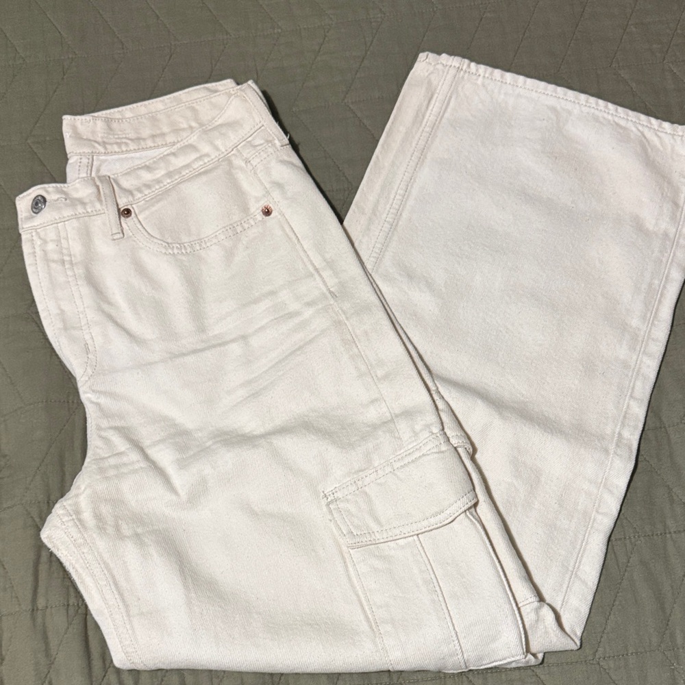 Old Navy Cream Straight Leg Jeans for Women